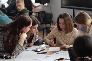 Девчонки из ИВГПУ стали призерами соревнований по решению бизнес-задач