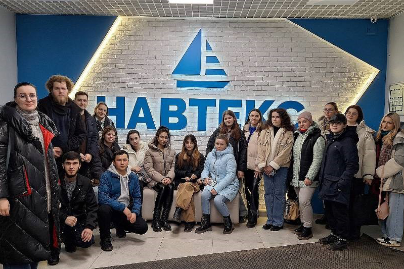 Студенты знакомятся с компанией "НАВТЕКС"