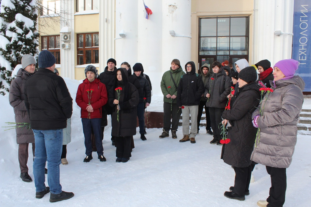 Традиция уважения: в Политехе отметили день рождения М. В. Фрунзе