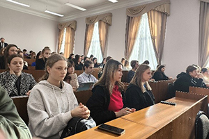 Герои рядом