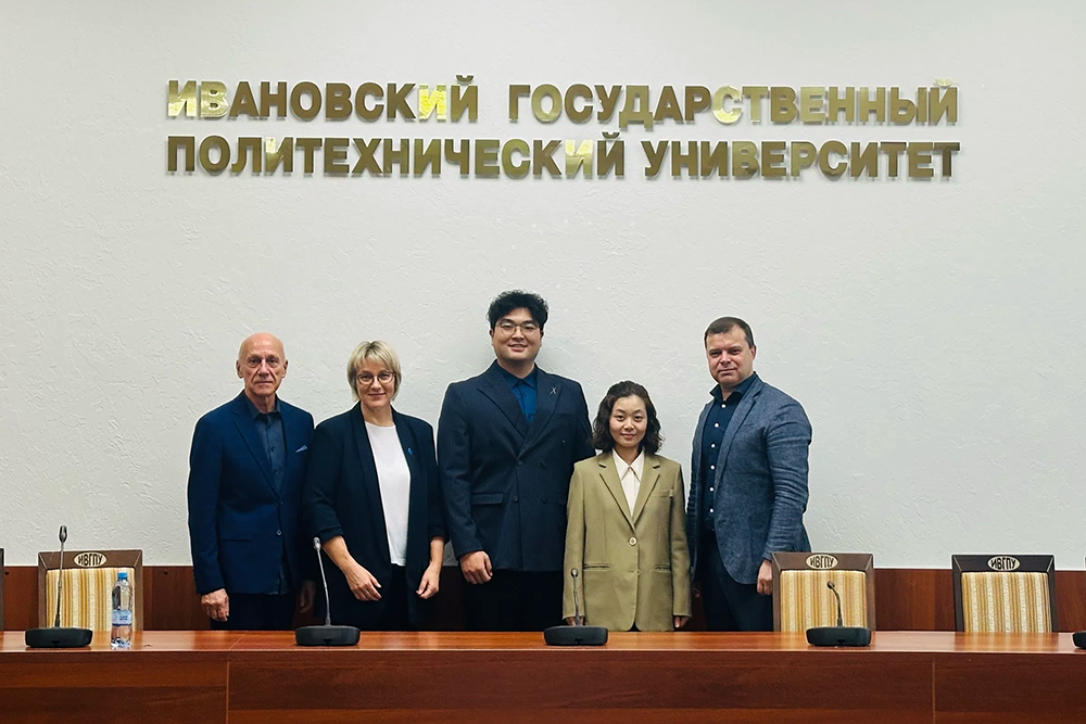 Китайско-российский дизайн одежды с искусственным интеллектом